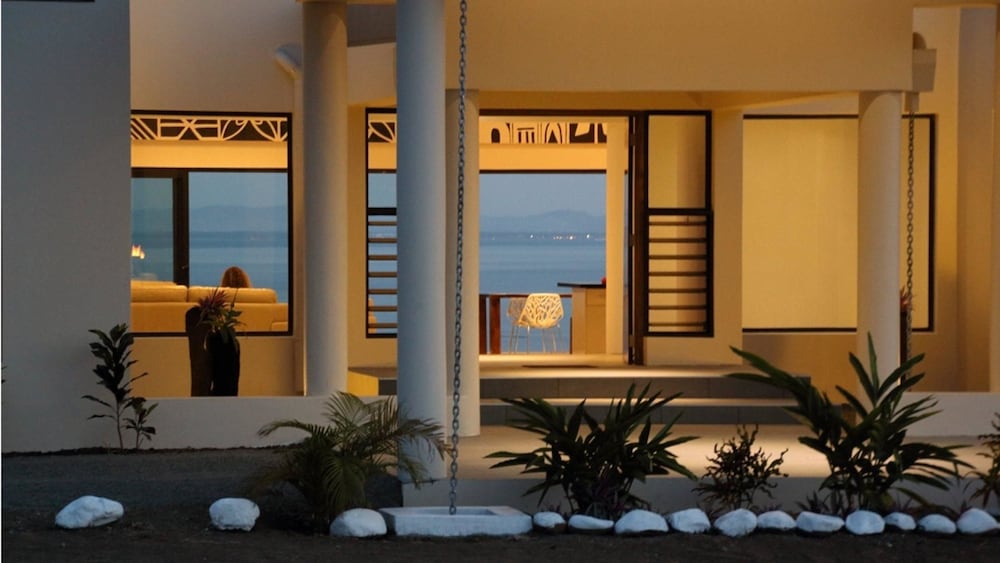 Fiji Luxury Pool Villa - Image 2