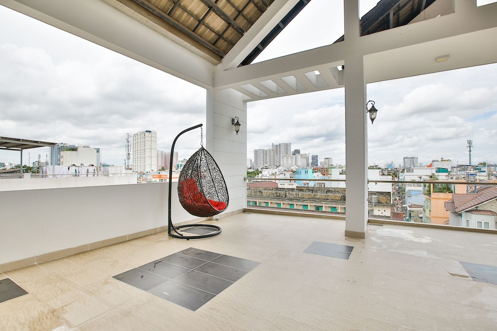 Sunflower Boutique Studio Apartment
