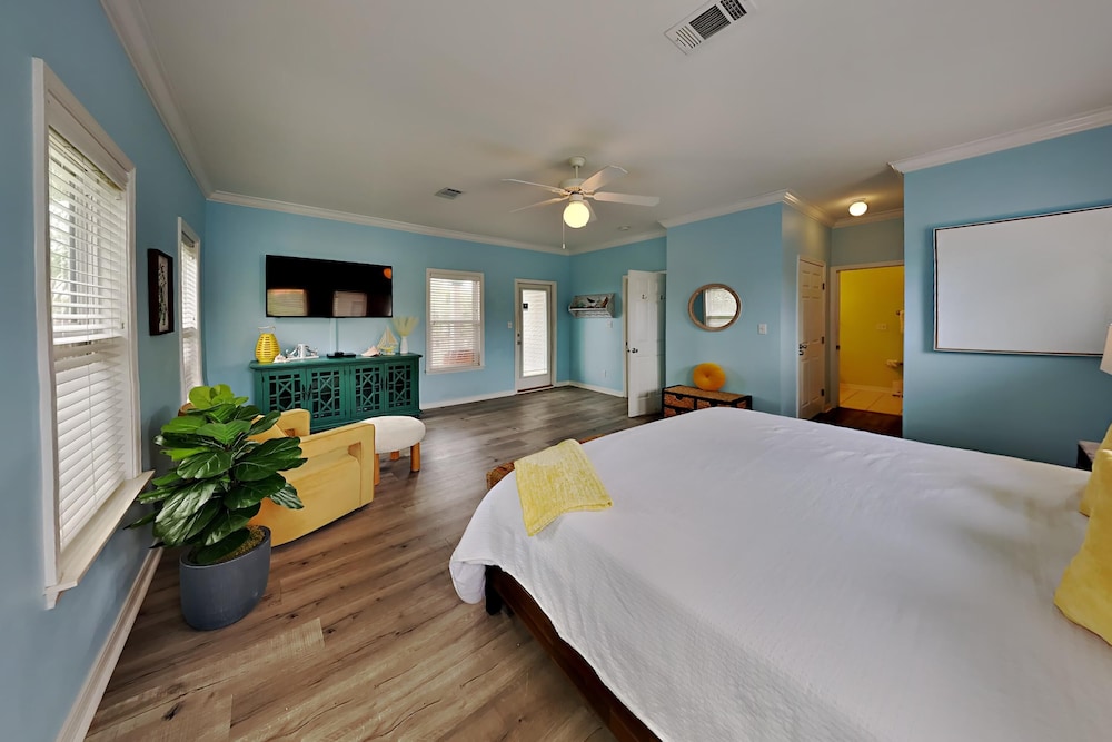 Gulfside Cottage by Southern Vacation Rentals view 3