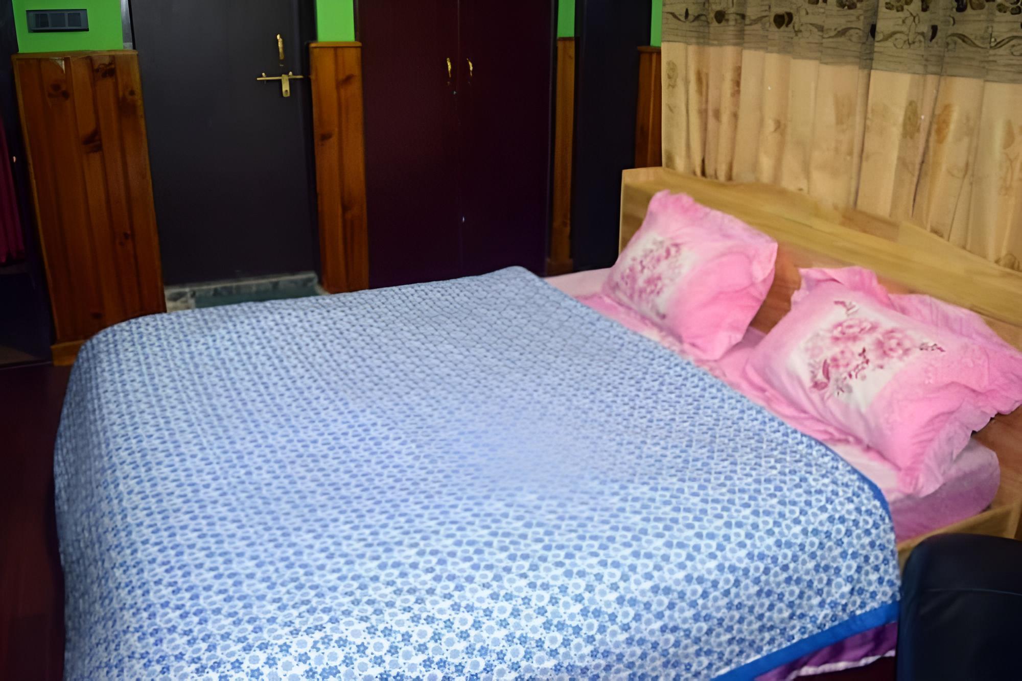 Riverside Duplex Guest House view 2