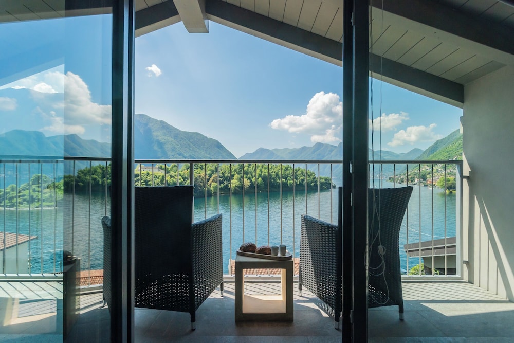 Mulino Vista Lake by Rent all Como