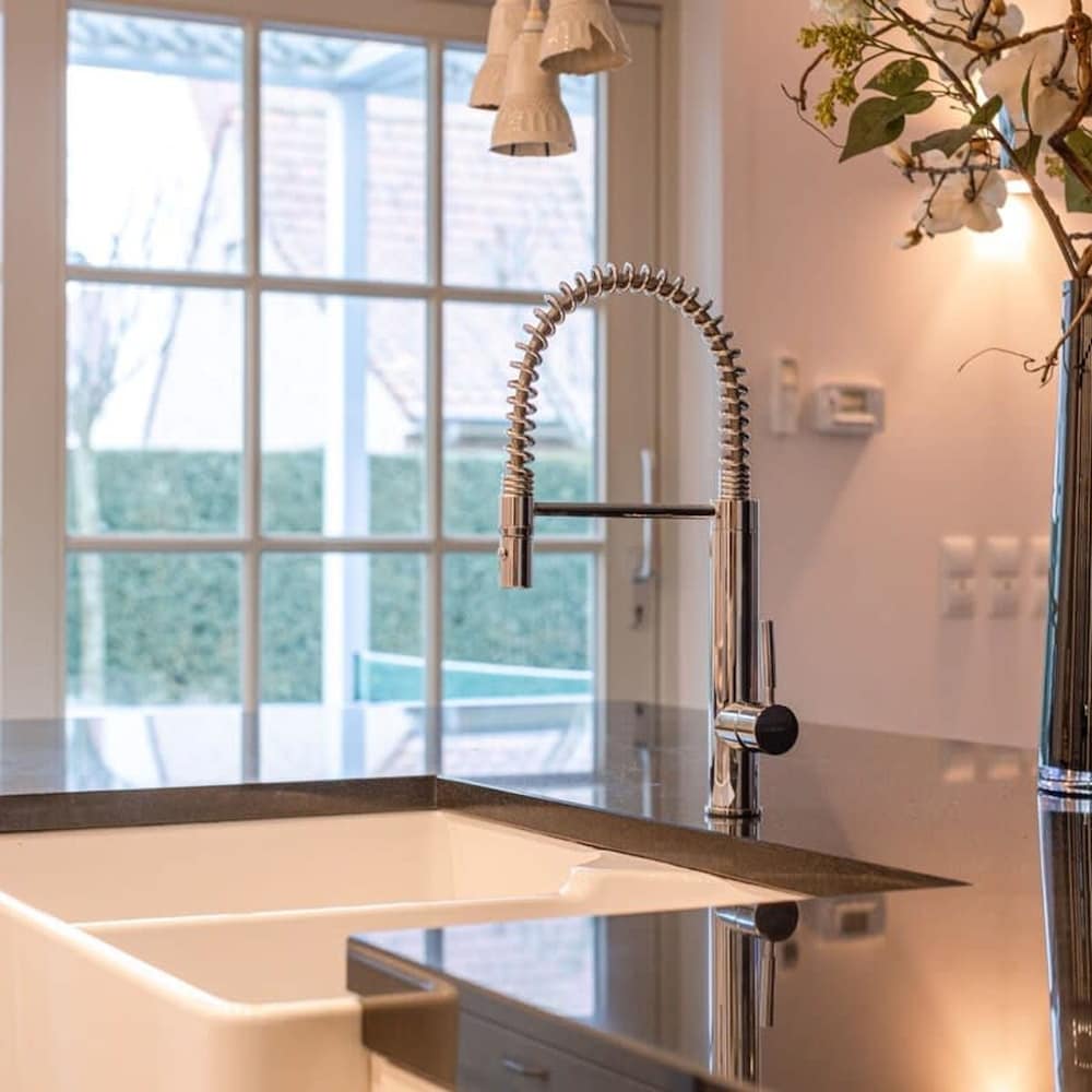 Huswell - Fabulous House for 8 People With Sunny Garden