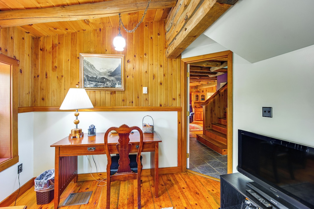 Forest Hideaway in Plainfield: Hike, Paddle & Ski