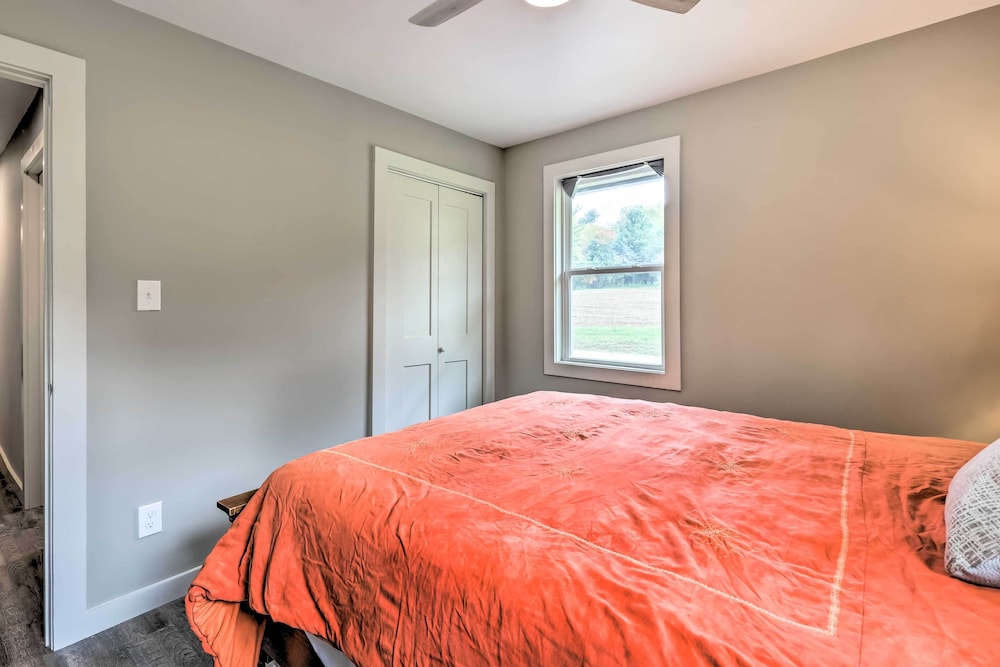 Newland Retreat w/ Creek, Near Hiking + Wineries! view 3