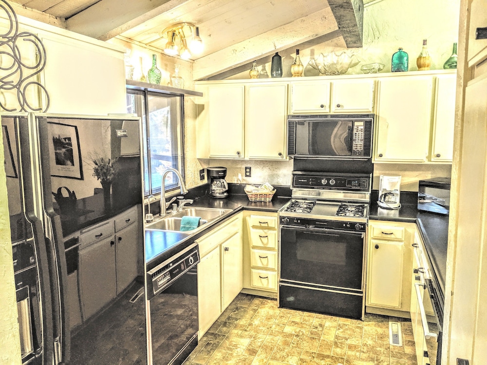 Snow Summit Townhouse Rentals & Sales