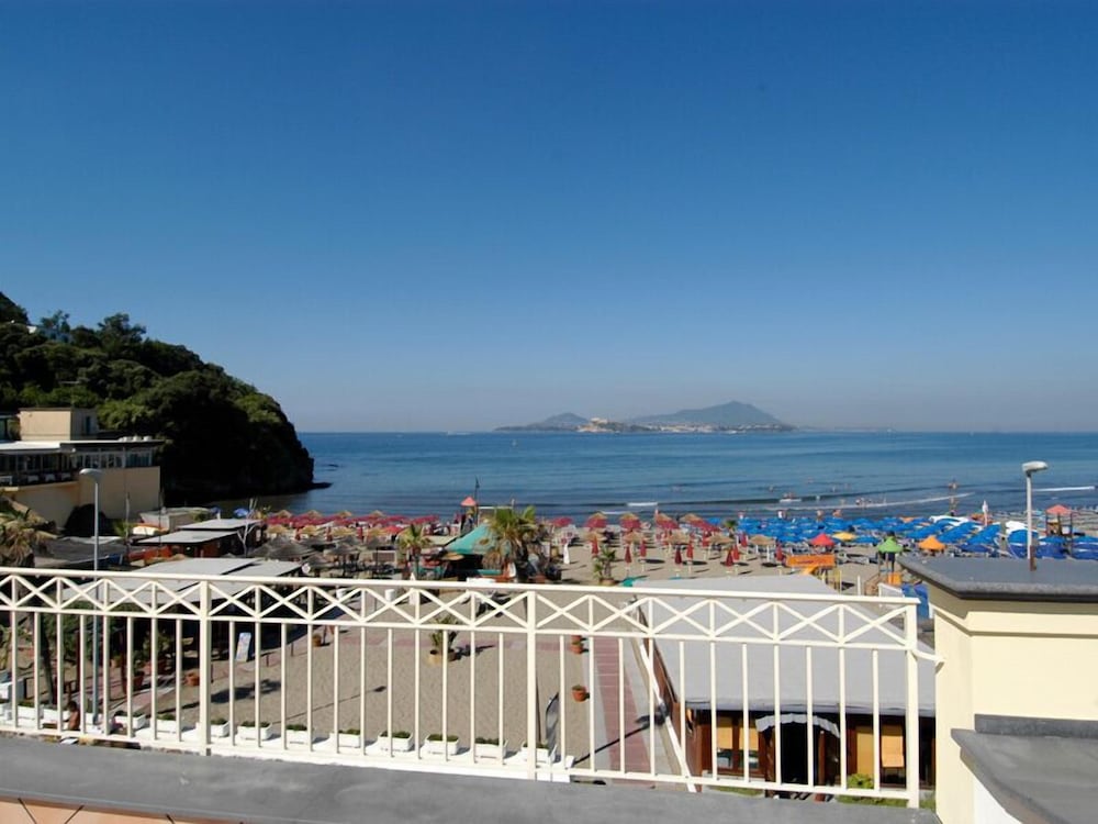 Suites Venustas Park view 2
