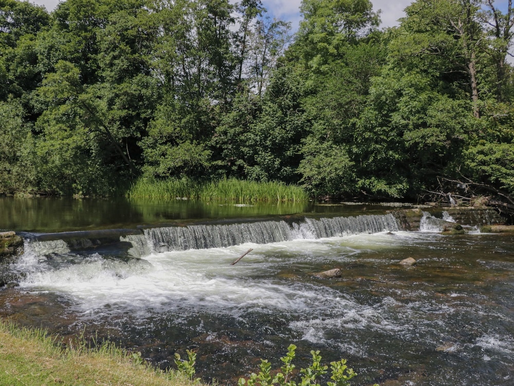 1 Eamont Park