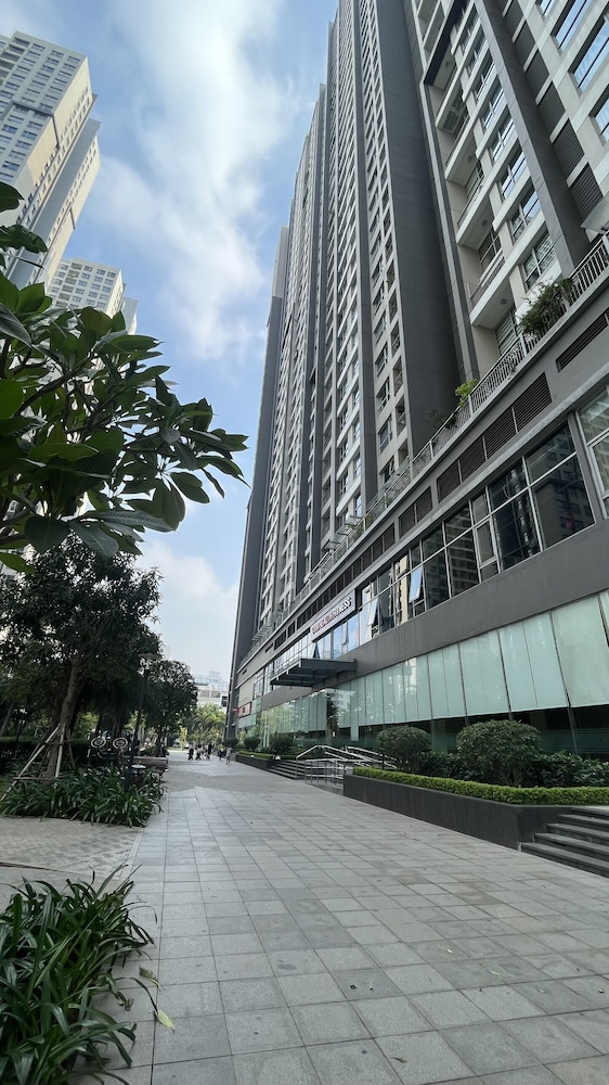 Vinhomes Gardenia - 2 Brs Apartment