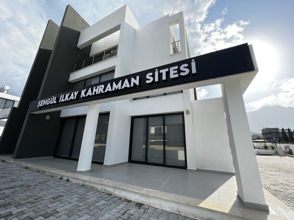 Flat With Sea View Close to Beach in Edremit