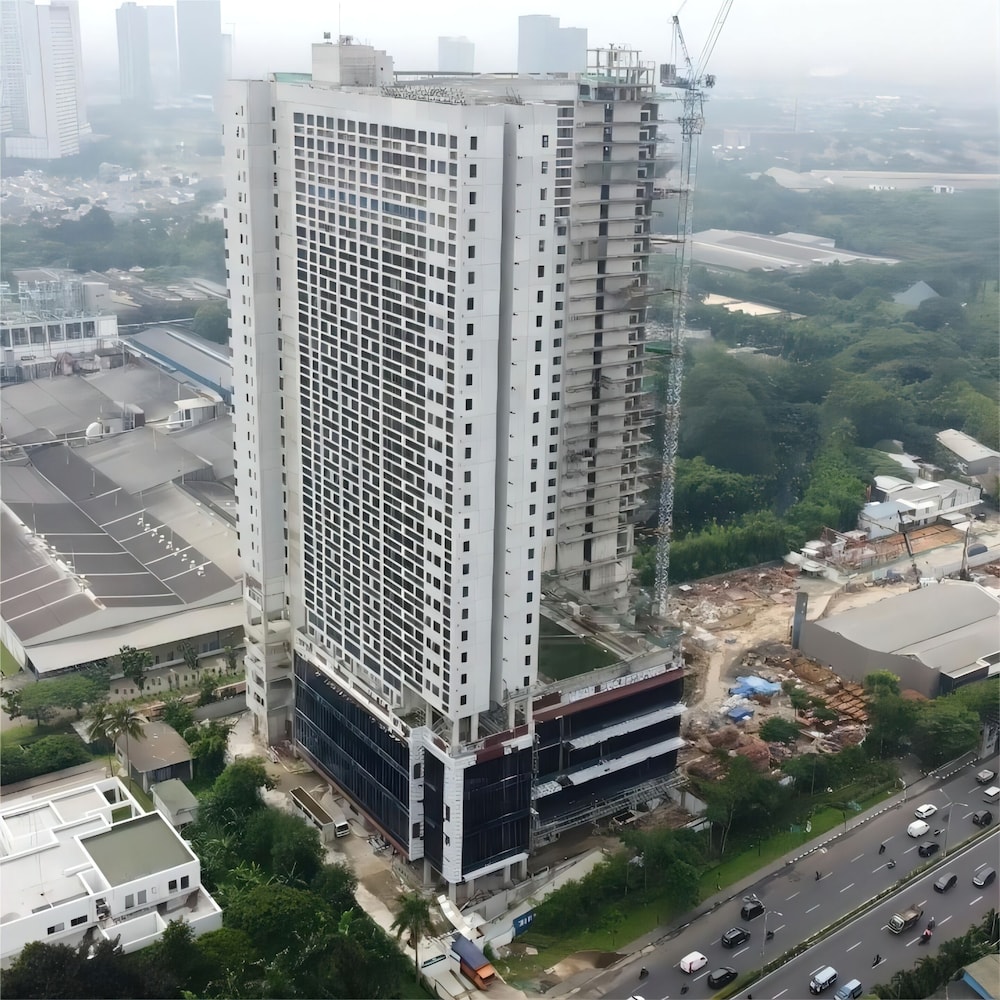 Premium Collins Boulevard Near Airport