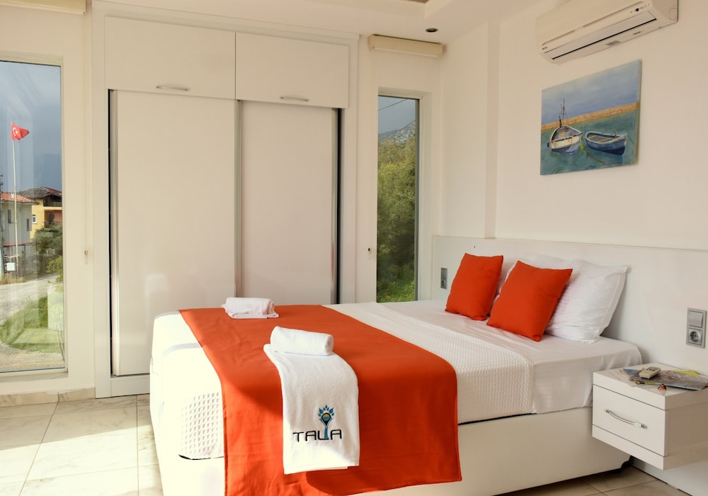 Tala Villa 16 view 4