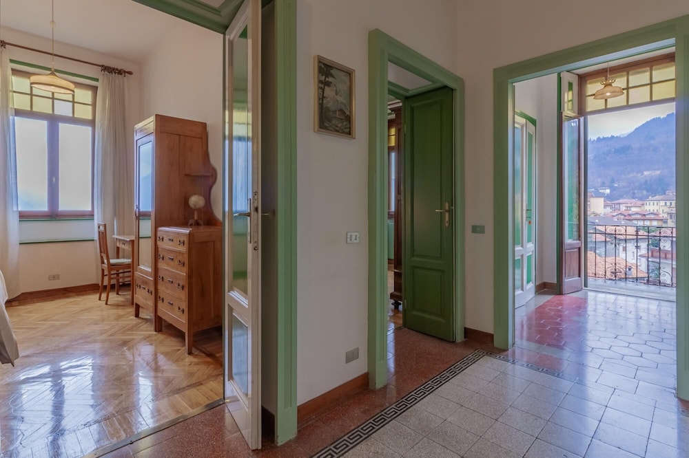 Family Villa With Stunning Lake View by Wonderful Italy photo 4