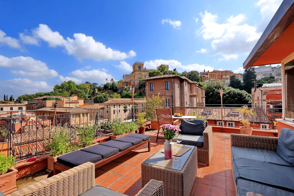 Garibaldi 2 - WR Apartments