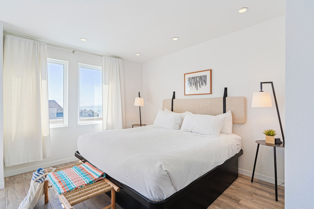 The Cayucan Bungalows by AvantStay Pet-Friendly Getaway Steps from Cayucos State Beach
