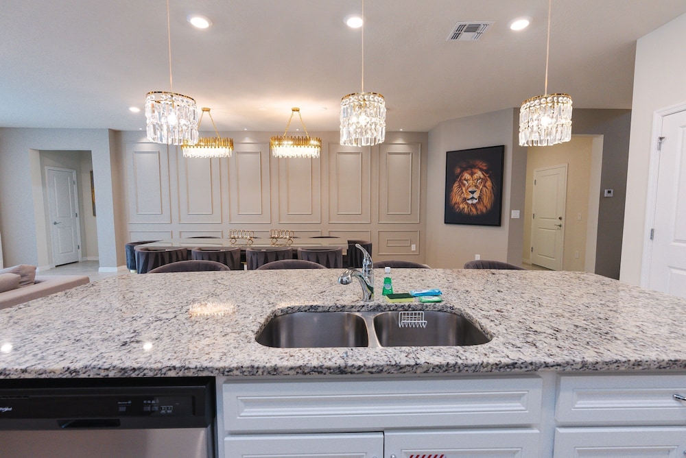 New Home Luxury 8 Bedrooms At Windsor Island