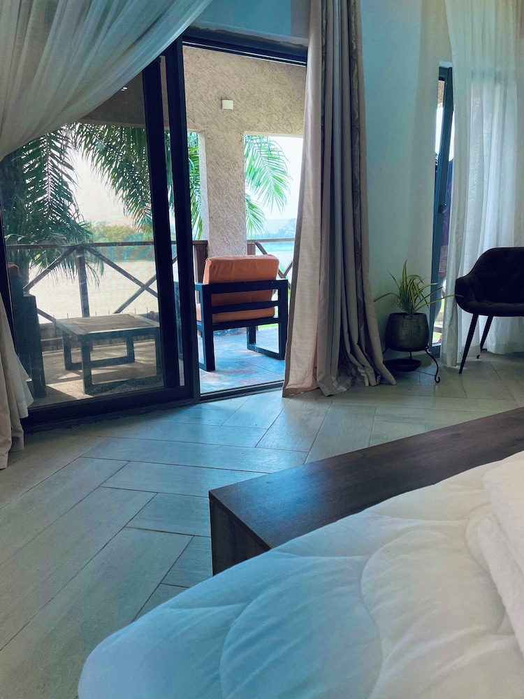 Platinum Blue Island Resort
