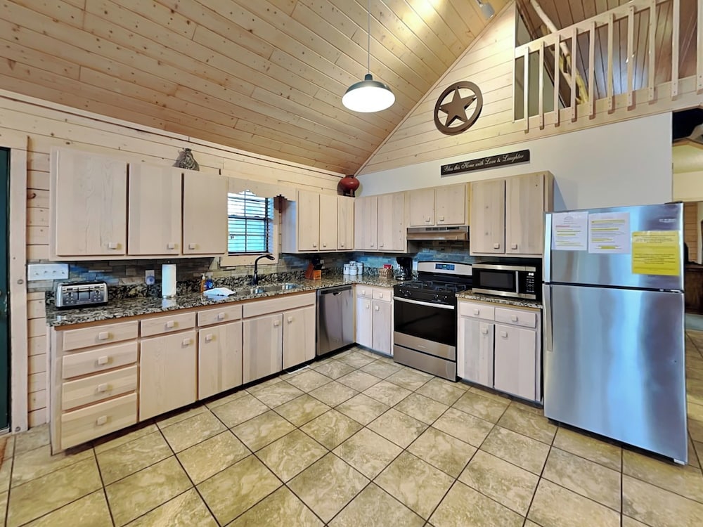 Wine N Pines by Ruidoso Vacation Rentals