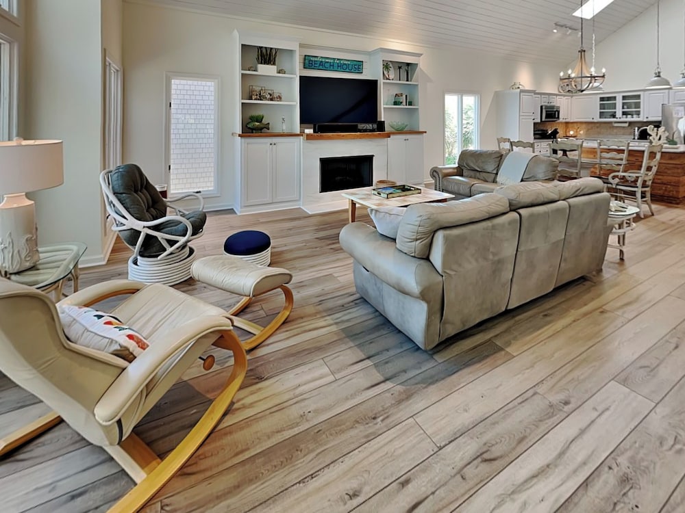 The Pack House by Topsail Realty