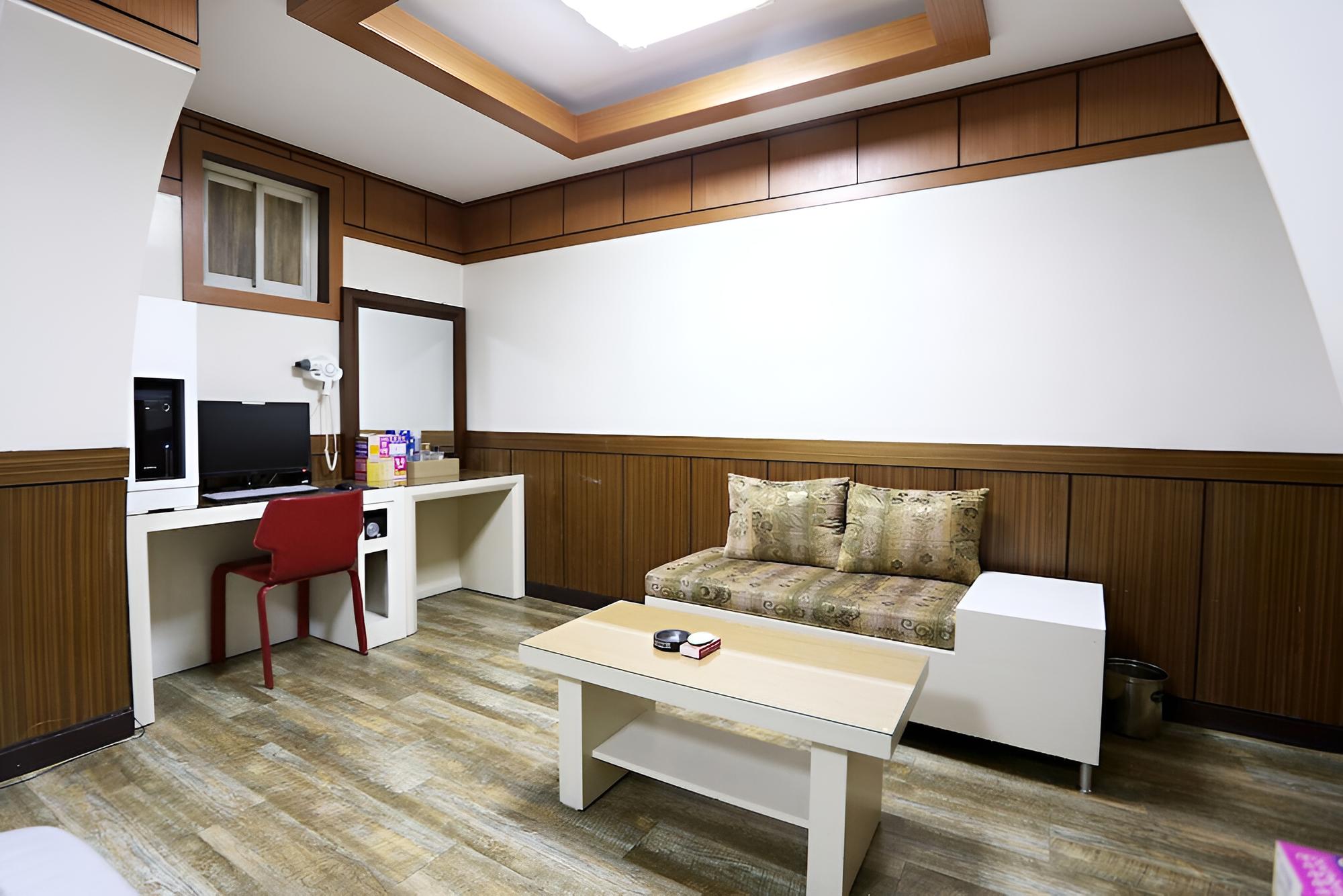 Wonju New Rivera view 2