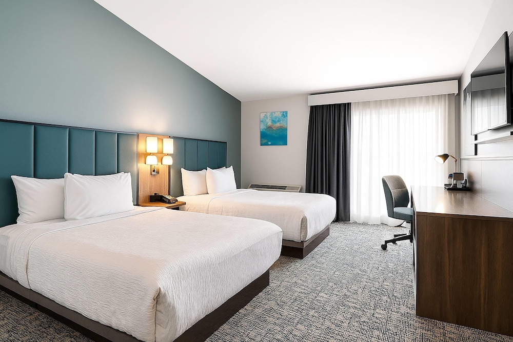 Wingate by Wyndham Geneva at SPIRE Academy