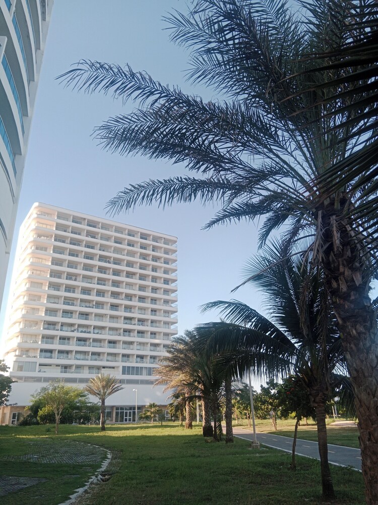 Cartagena Beach Resort 1102