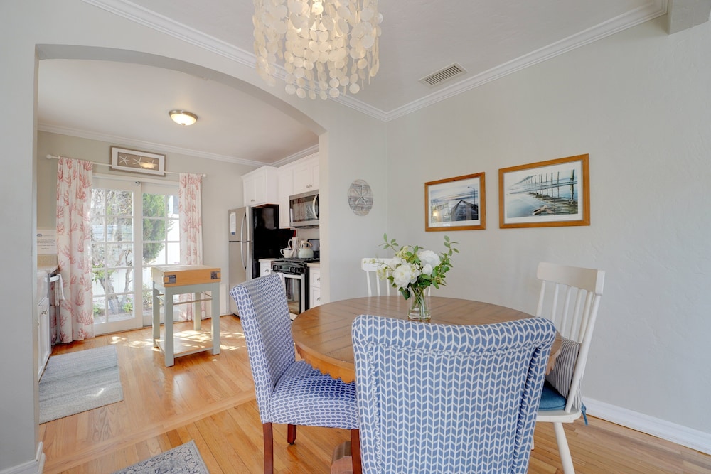 Coral Cottage