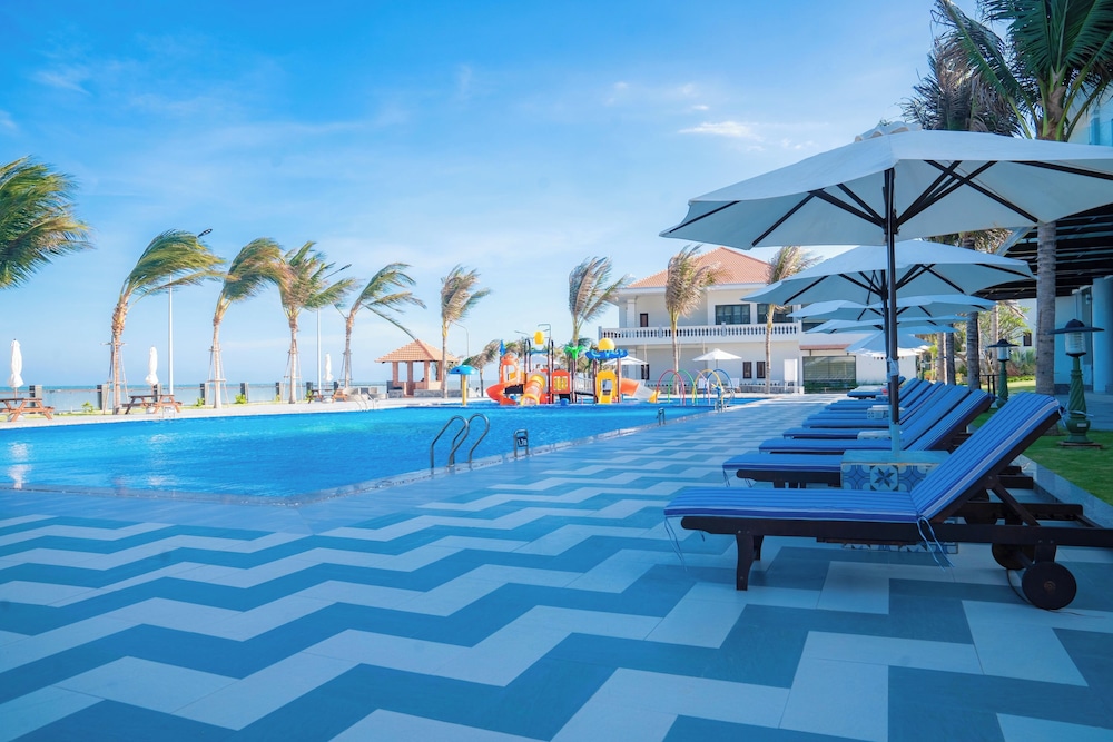 Blooming Lotus Resort
