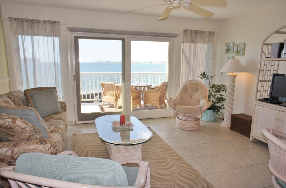 Direct Ocean Front In-unit Wifi Concierge Included - Vrkcv