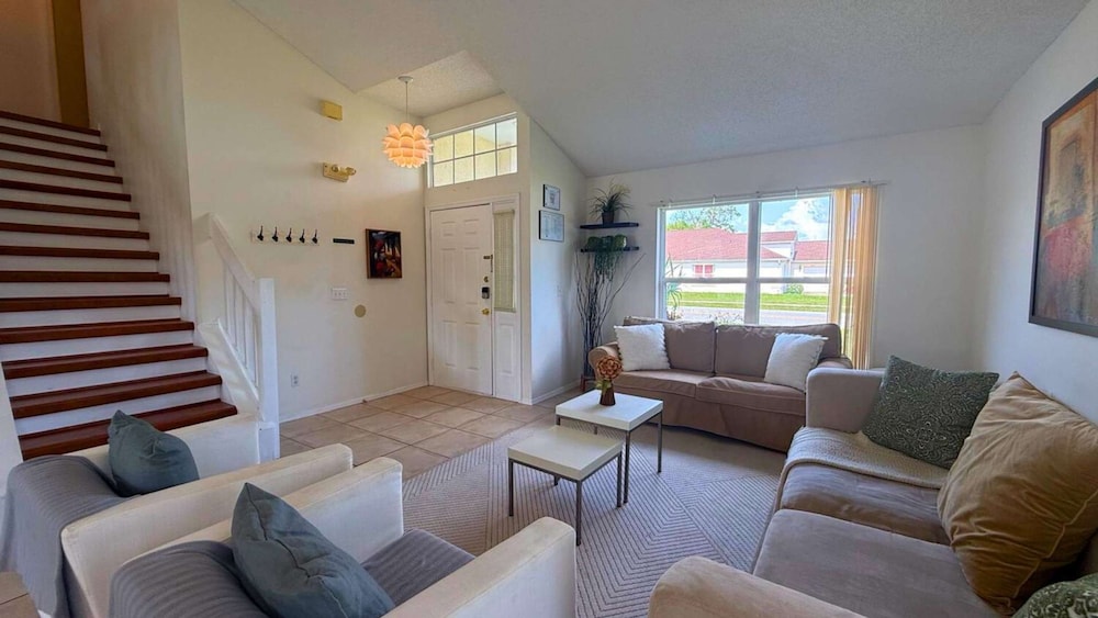 Upstay Stylish 3BR Family-friendly Retreat w Patio