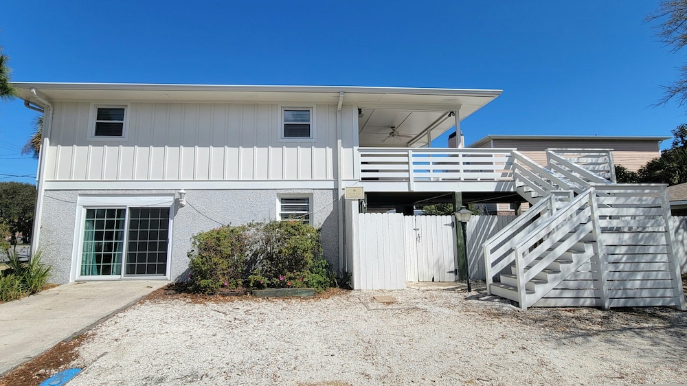 The Island Star by Tybee Vacation Rentals