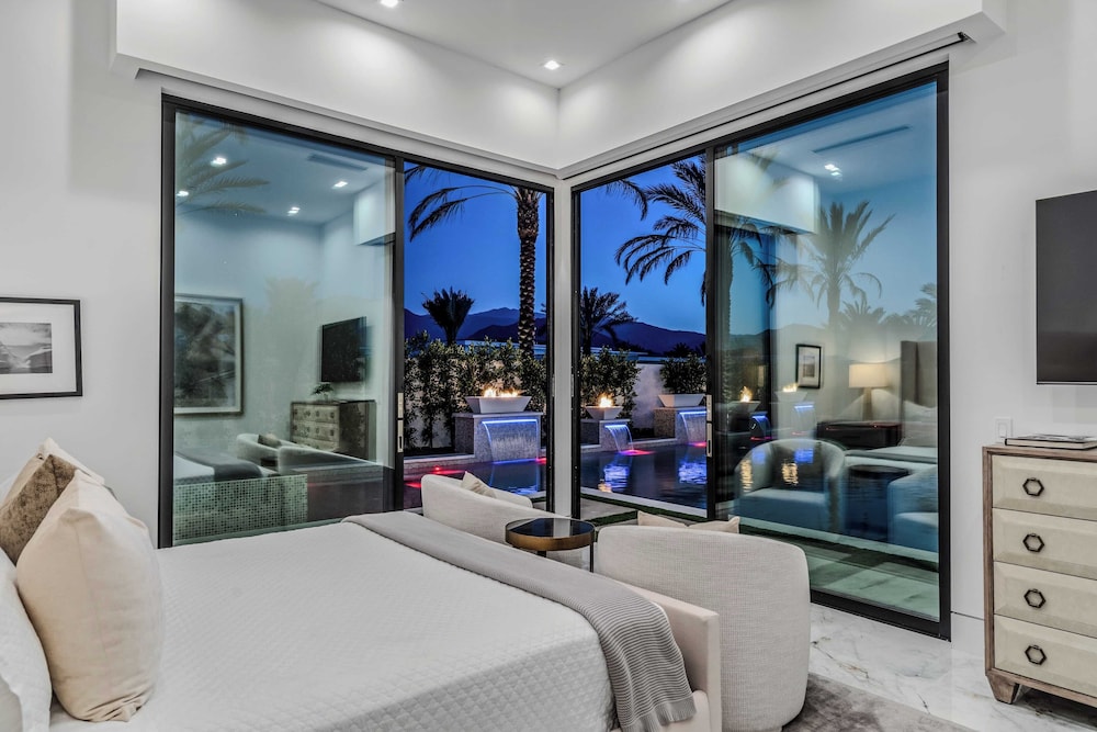 Sleeps 54 3 Luxury Villas w/ Pool + Spa, Pickleball Bravo by Avantstay