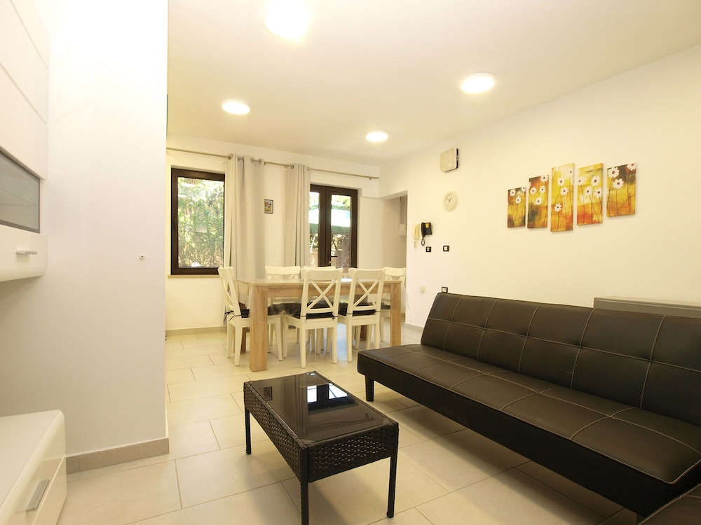 House 747 en Pula — hotel room