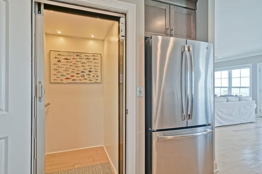 Oceanview Reserve 5 Bedroom Home by RedAwning