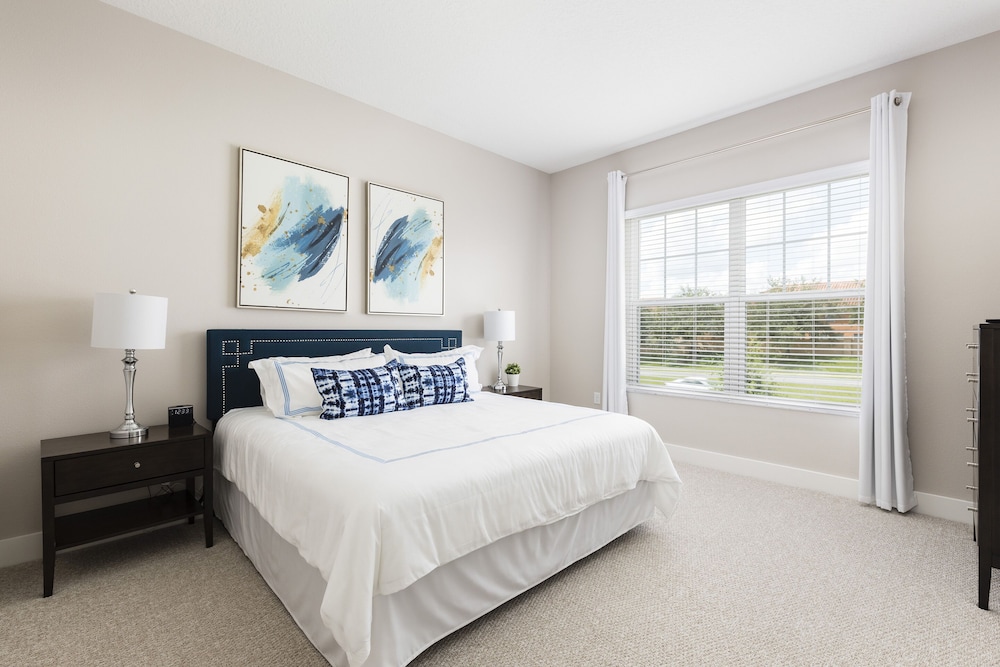 Summerville Vacation Homes by Columbia Management