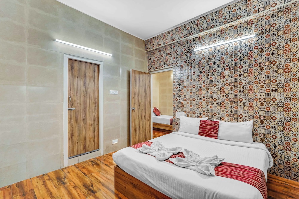 Season4 Residences 1-BHK furnished appt