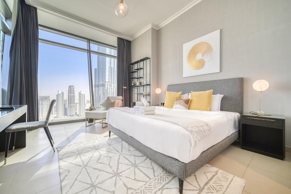 Contemporary Apt With Burj Khalifa View