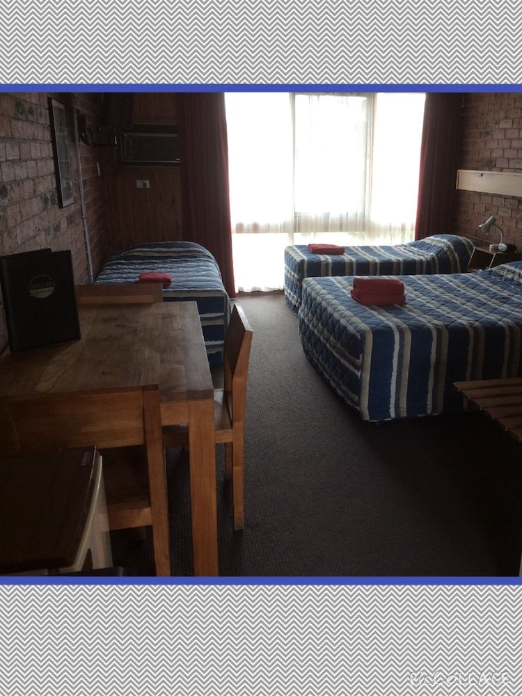 Kardinia Park Motel