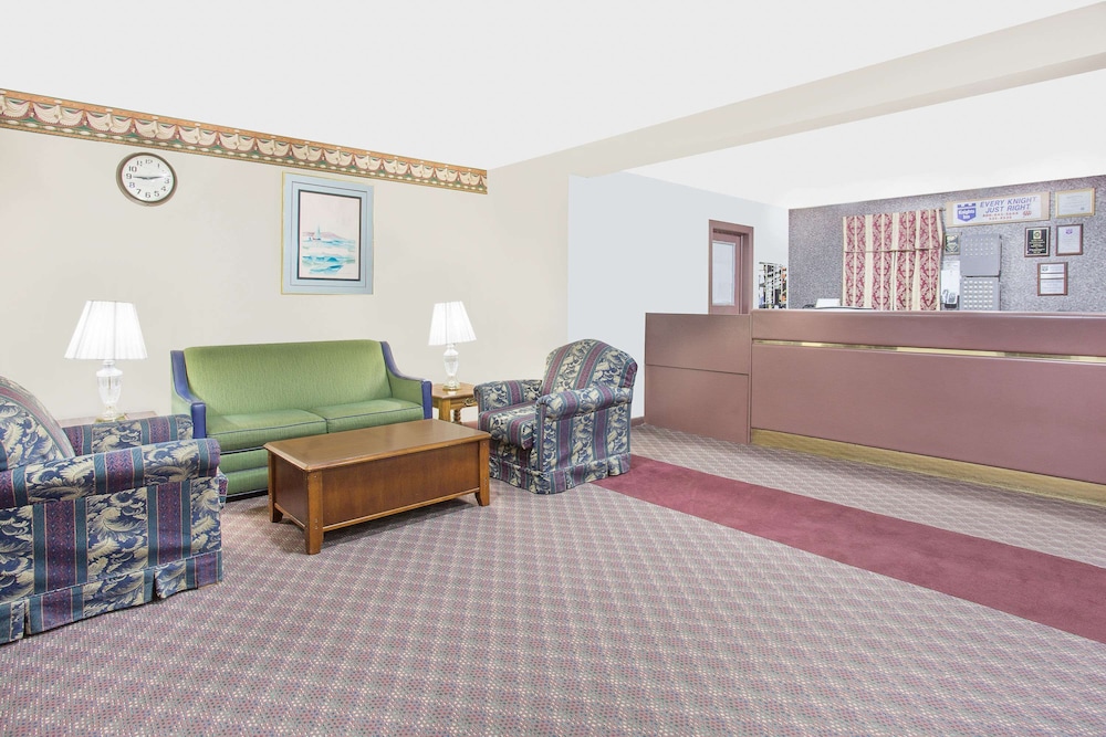 Emporia Vacations - Knights Inn Emporia - Property Image 17