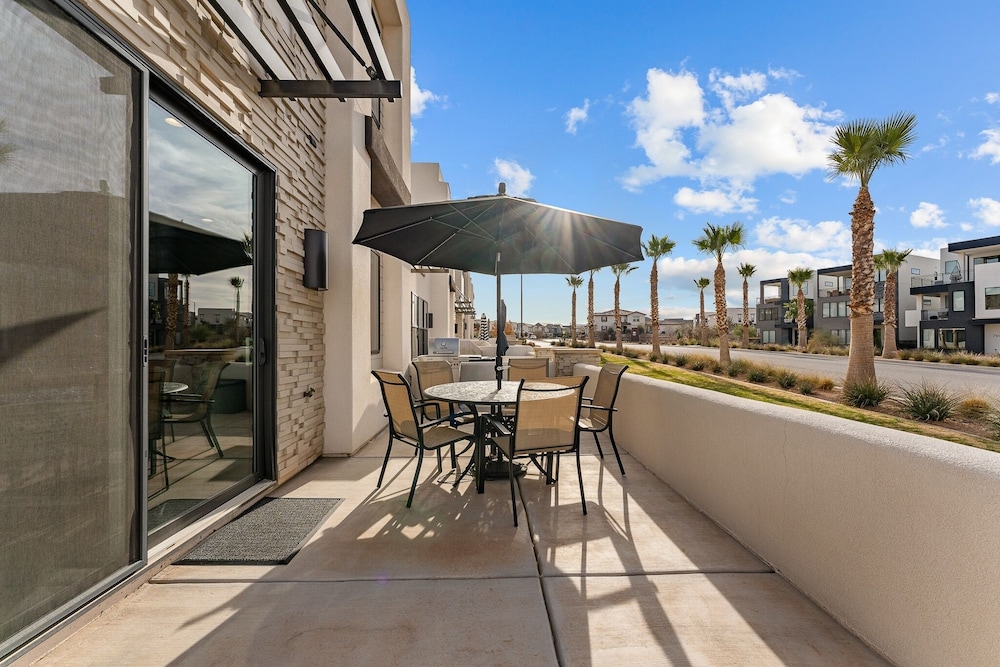 Tahitian Pearl 5 Bedroom Townhouse