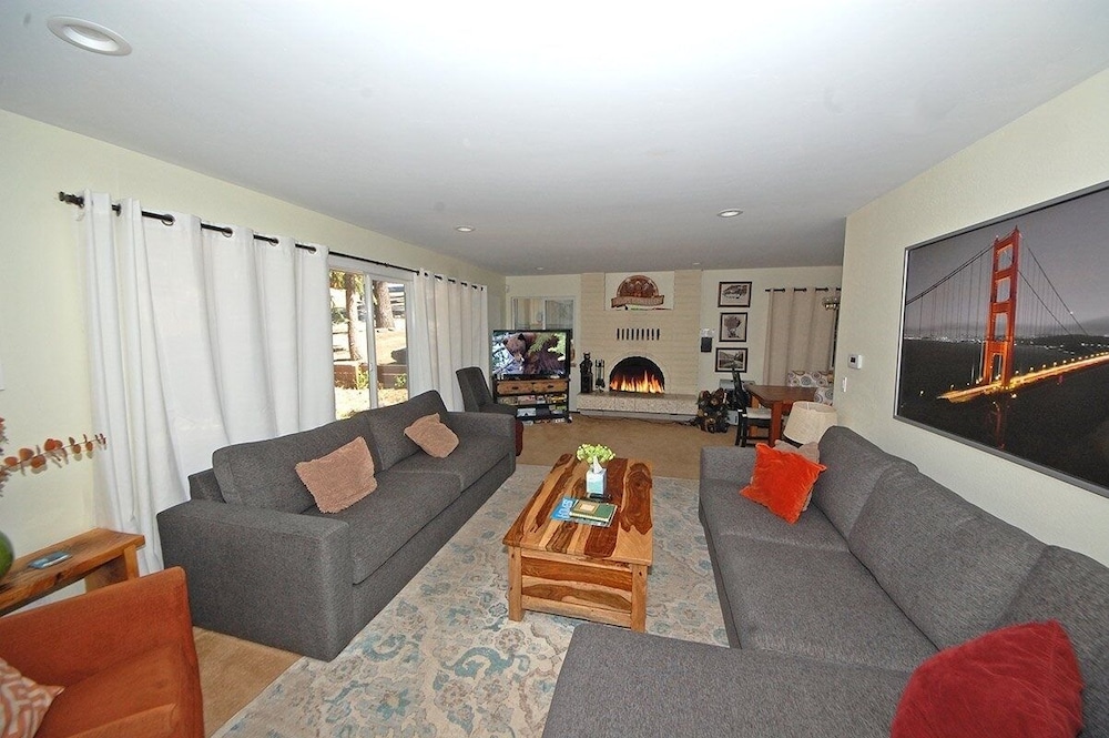 3826 Regina 4 Bedroom Home
