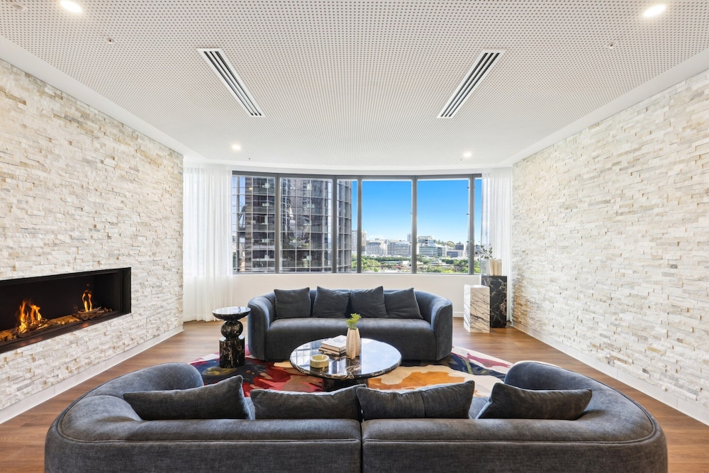 Brisbane 1BR With Pool, Spa, Sauna and Balcony