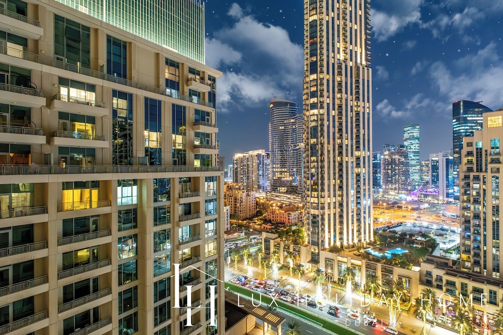 LUX Burj Khalifa Fountain View Suite 2