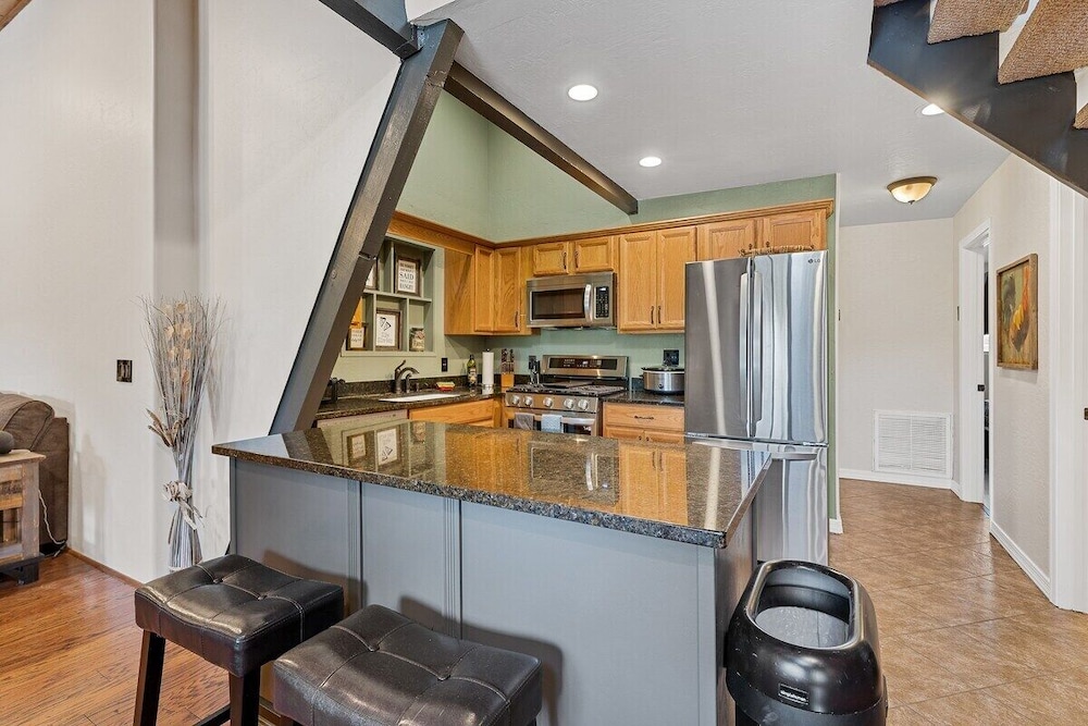 Spacious A-frame Pines Cabin 12 Beds Loft Game Room view 5