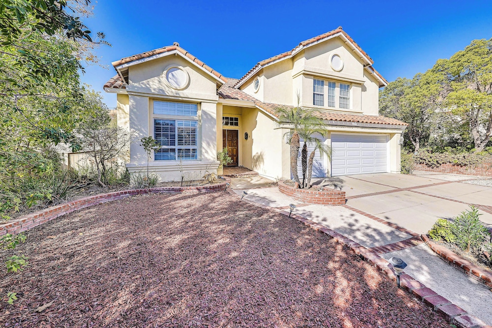 13 Mi to Dtwn Riverside: Socal Family Home!