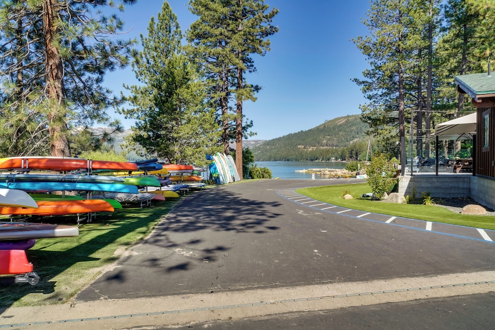 Near Ski Resorts & Trails: Truckee Home w/ Hot Tub