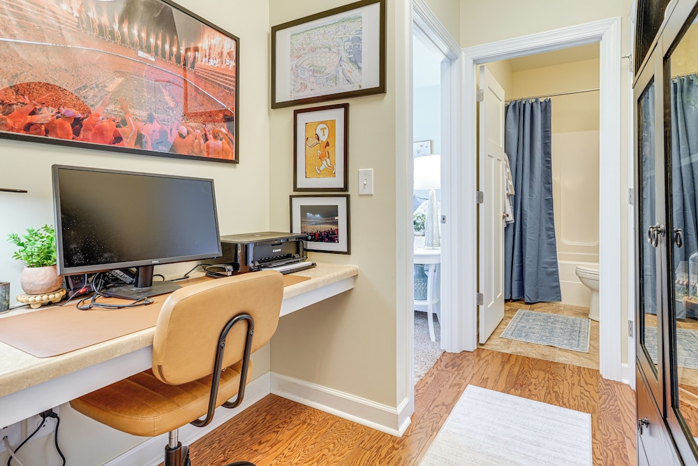 Private Patio: Residential Condo in Cleveland!