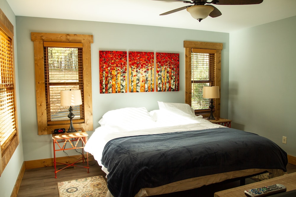 Asheville Country Cabins view 2