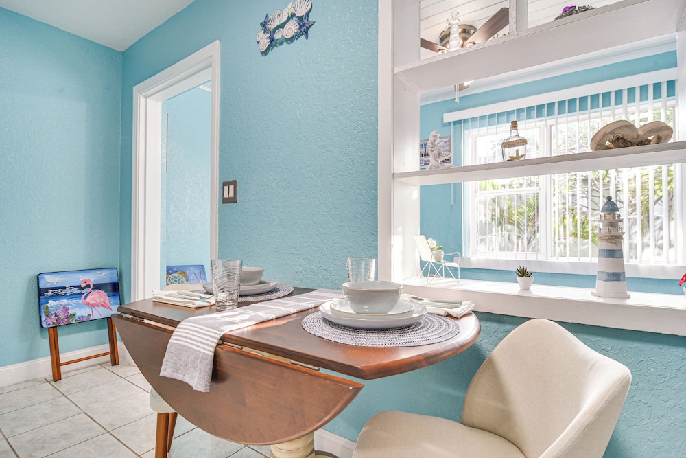 7 Mi to Dtwn: Cozy Studio in St Pete Beach!