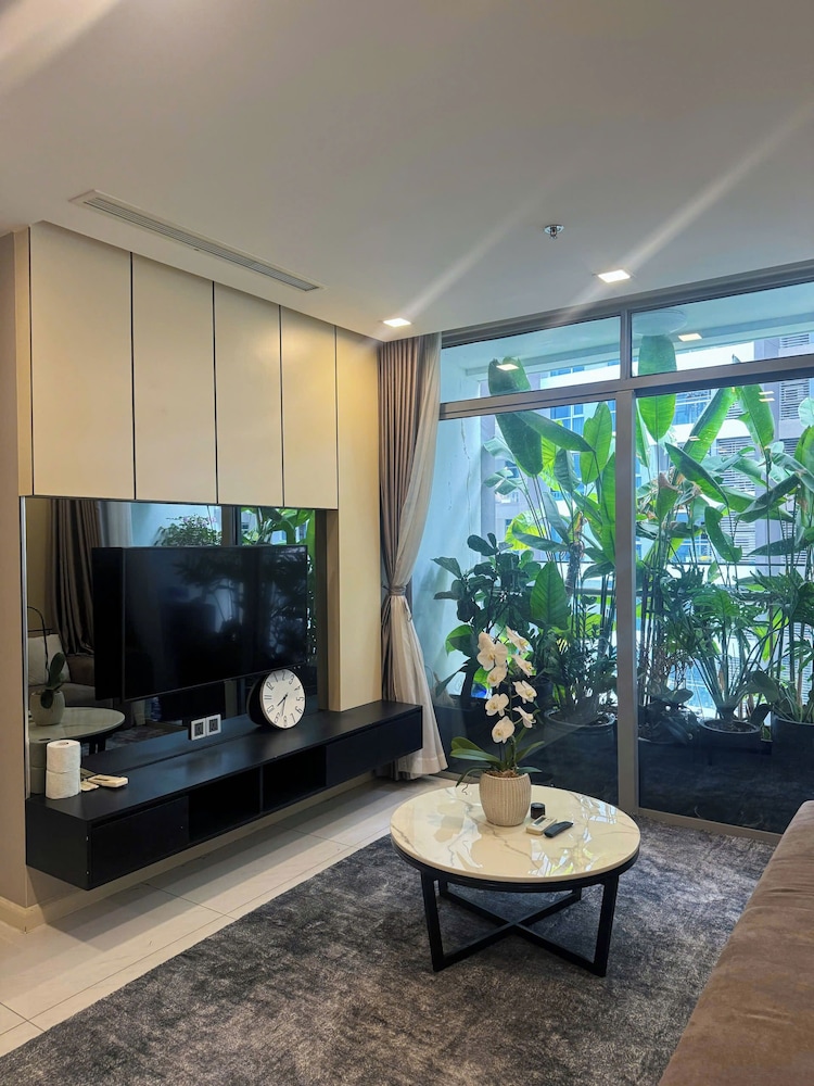HoaNhi Apartment inVinhomes Central Park