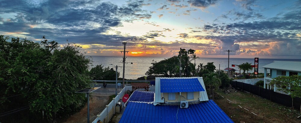 HOLIS SUNSET